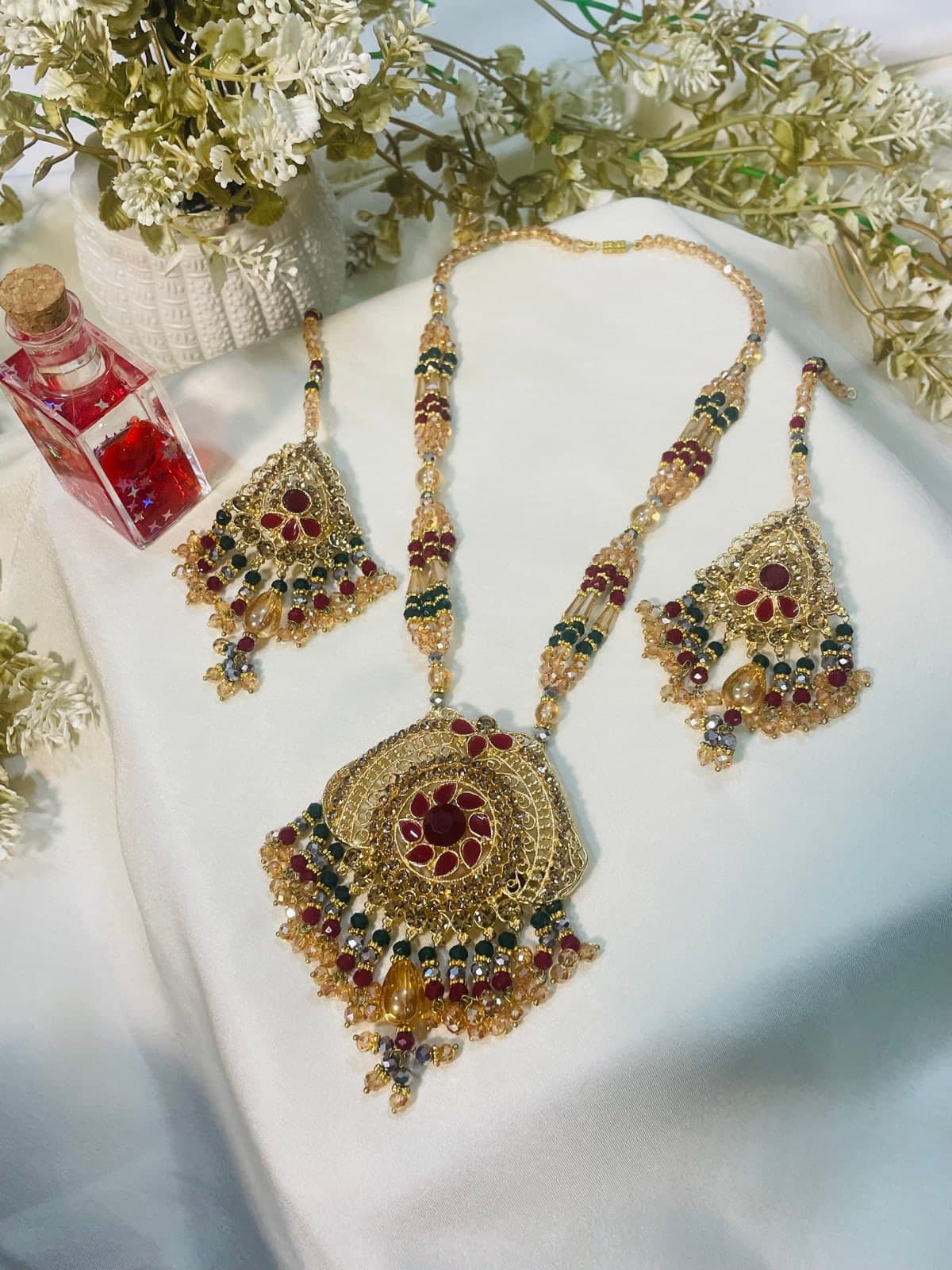 Royal Floral Beaded Necklace Set – Maroon & Black